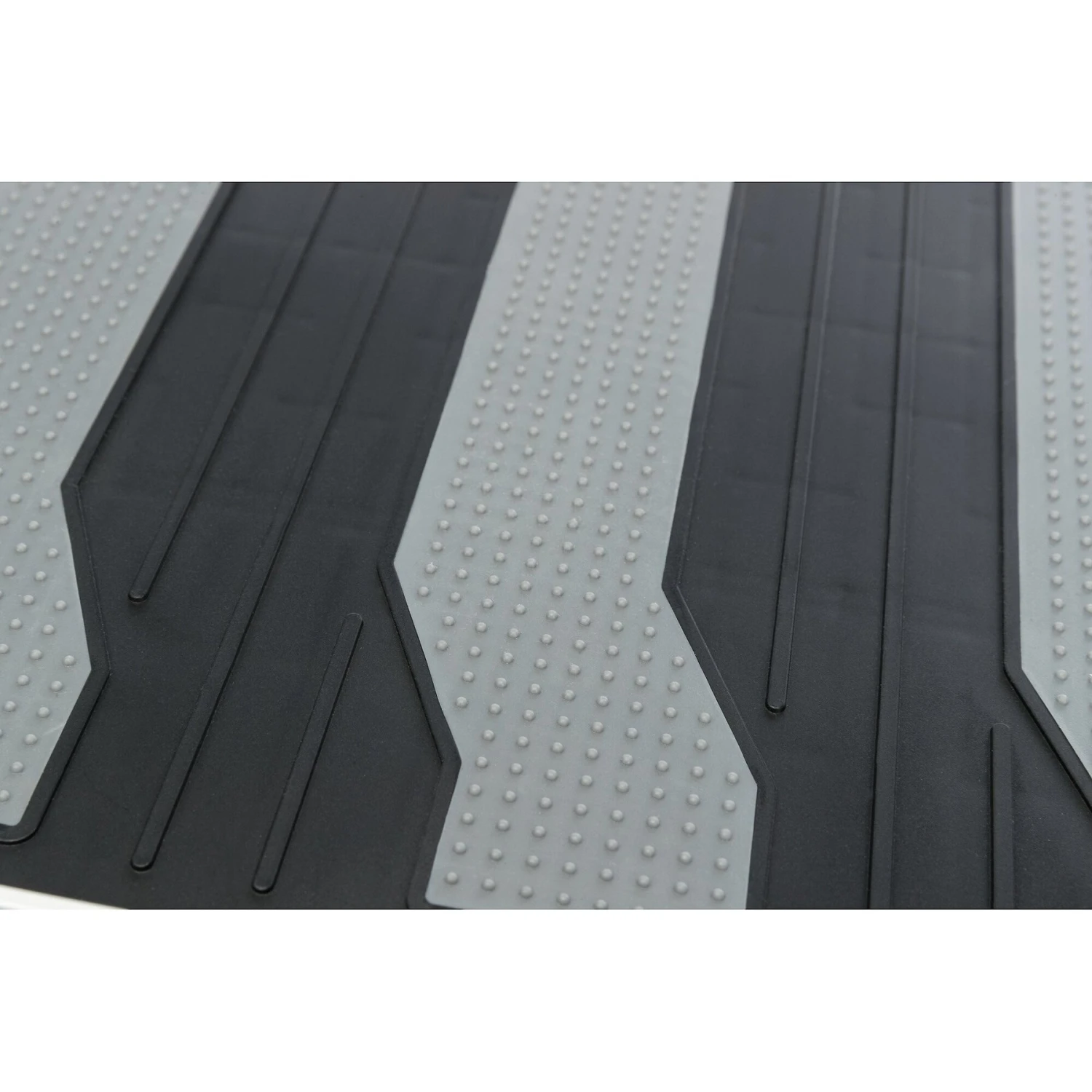 TRIXIE Heavy Duty 4-Step Foldable Dog Stairs, Silver/Black - Image 7